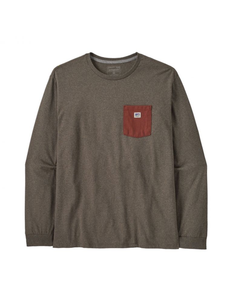 PATAGONIA T-shirt Shop Sticker Pocket Responsibili Uomo Marlow Brown - Fabbrica Ski Sises Biella PATAGONIA T-shirt Shop Sticker Pocket Responsibili Uomo Marlow Brown - Fabbrica Ski Sises Biella